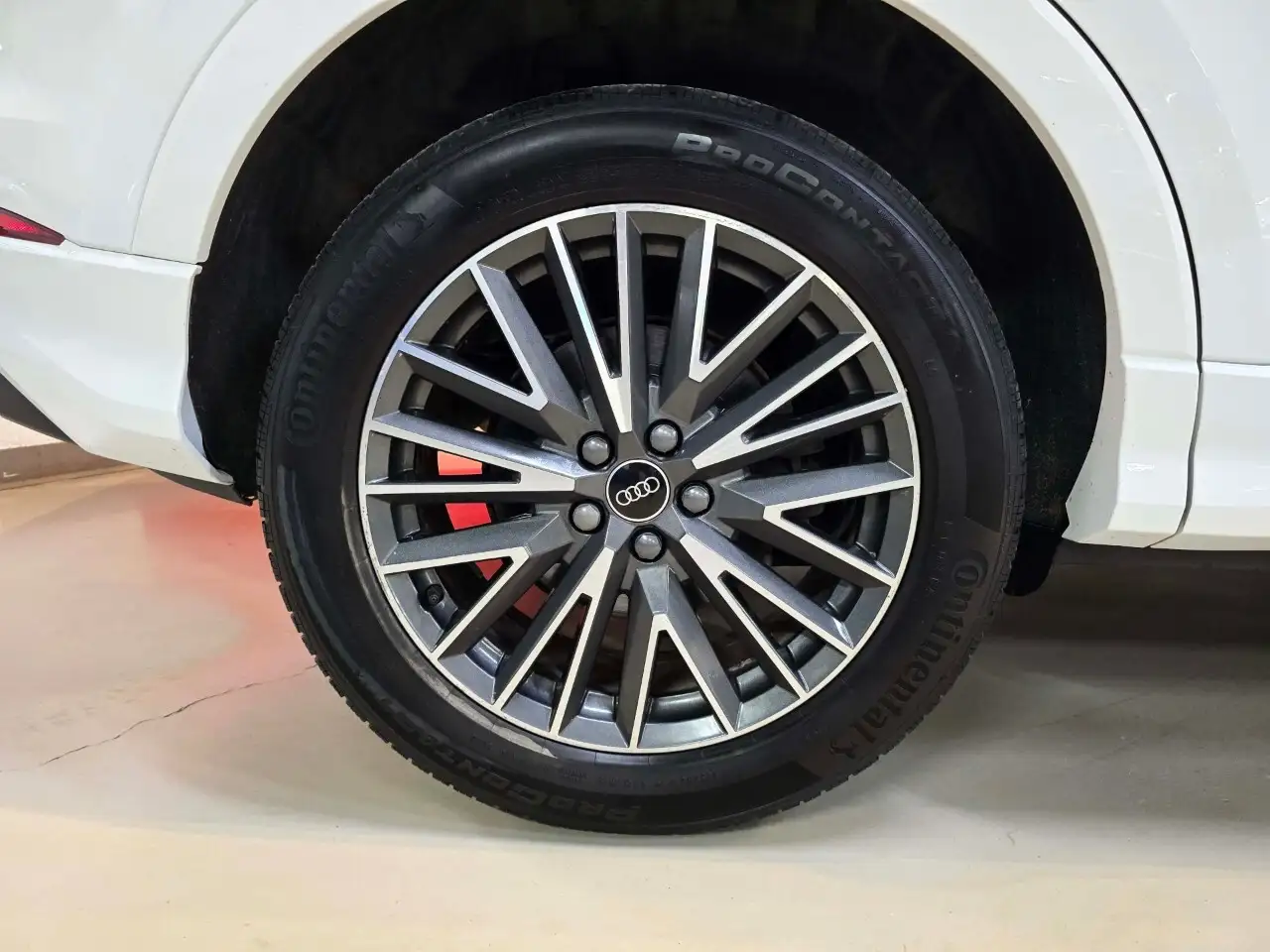 Audi Q3 photo Audi Q3