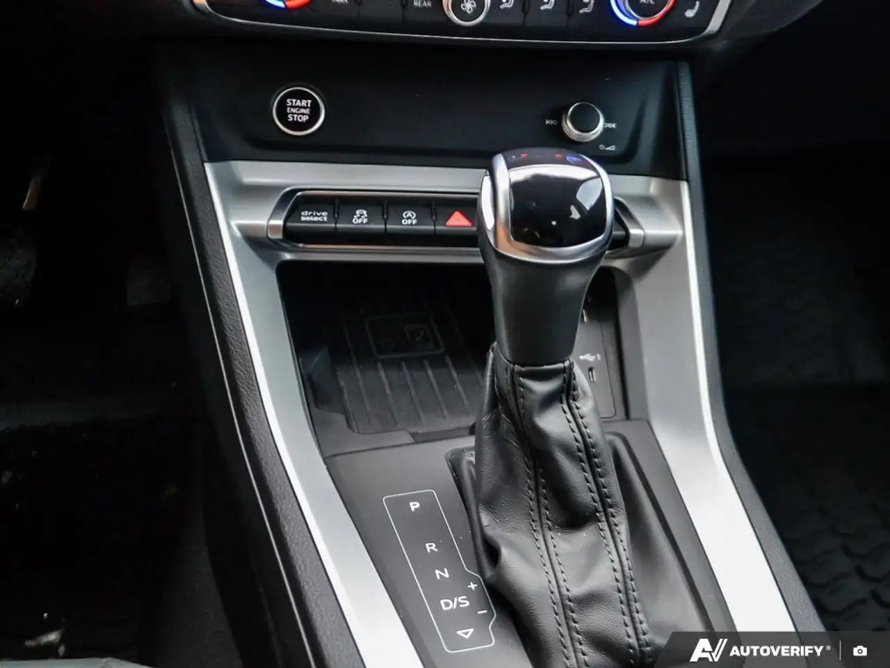 Audi Q3 снимка Audi Q3