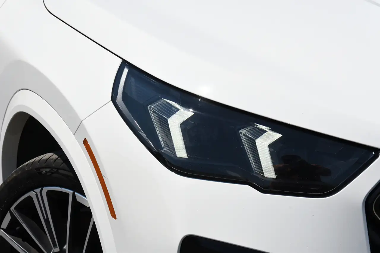 BMW X2 photo BMW X2