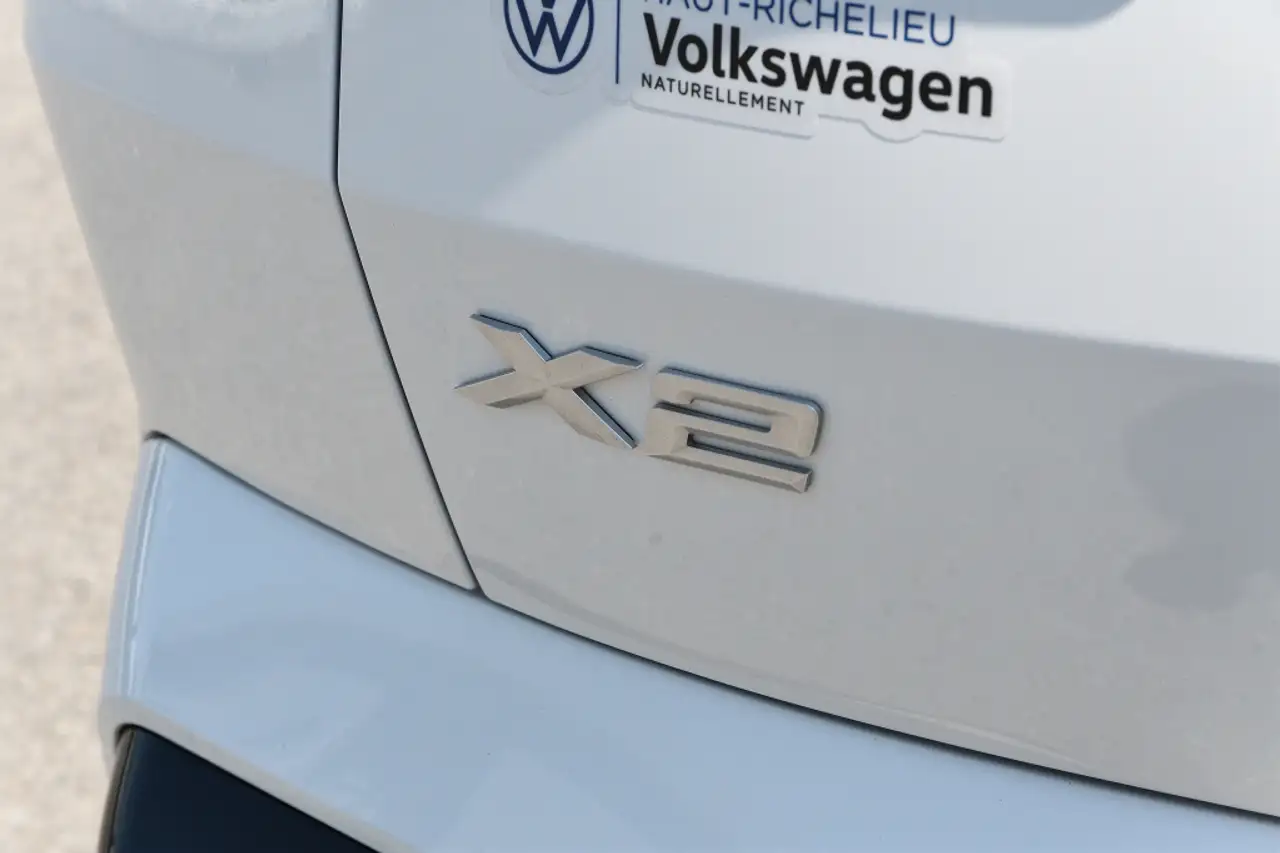 BMW X2 photo BMW X2
