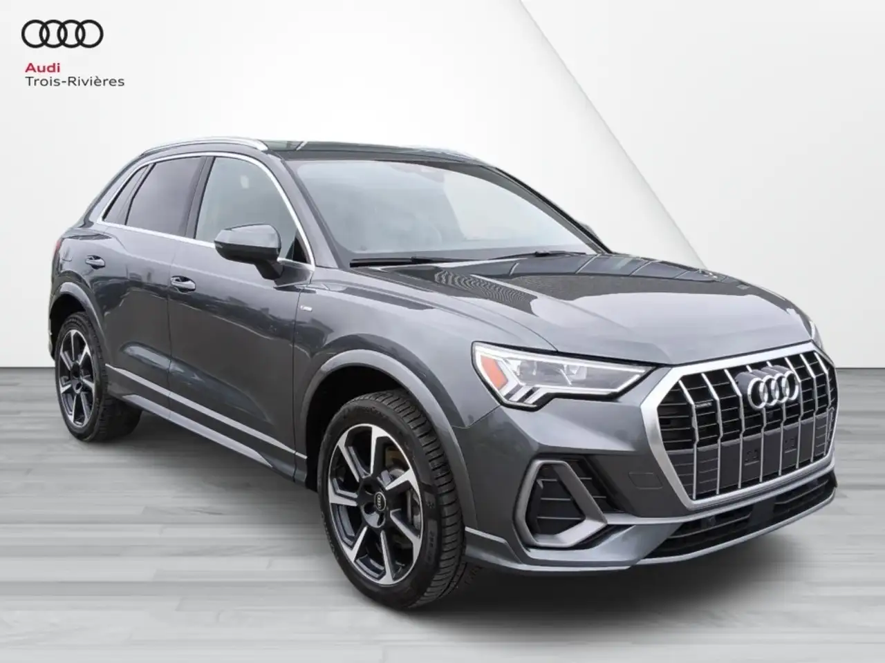 Audi Q3 снимка Audi Q3