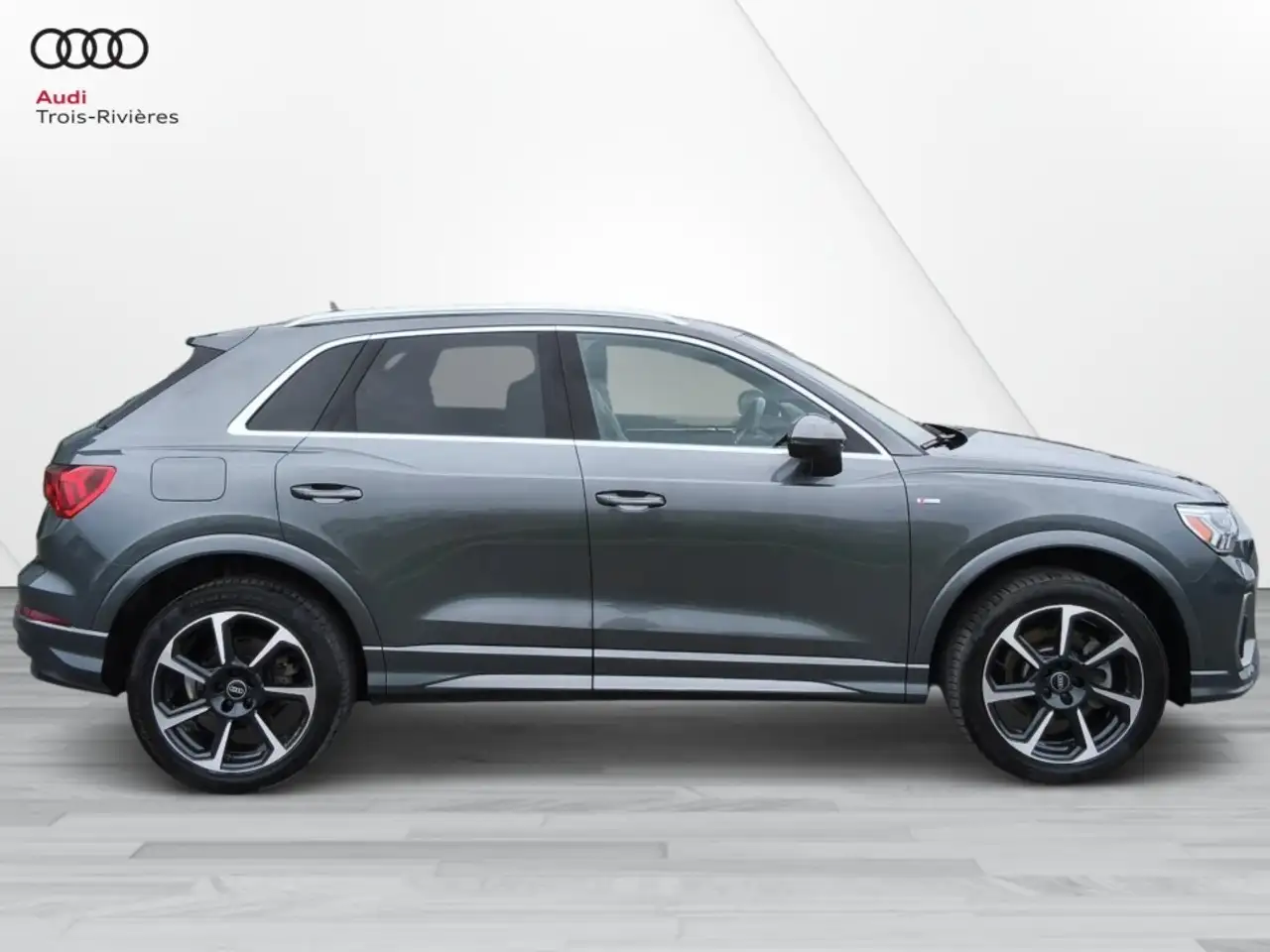 Audi Q3 снимка Audi Q3