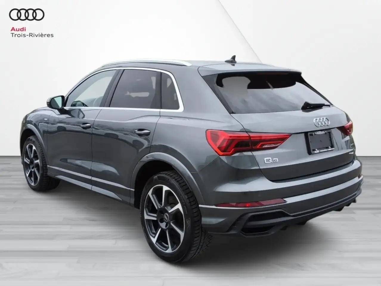 Audi Q3 снимка Audi Q3