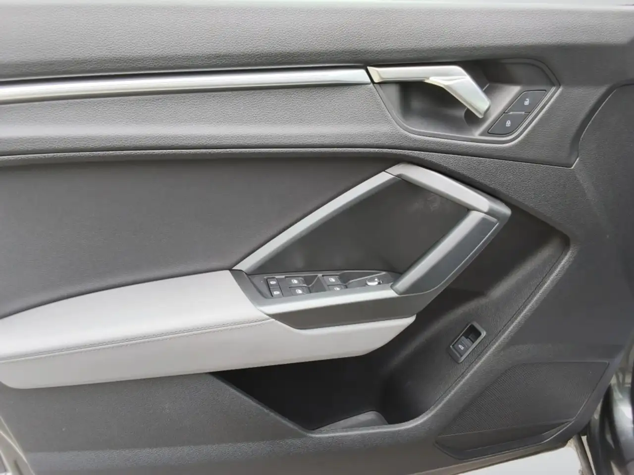 Audi Q3 снимка Audi Q3
