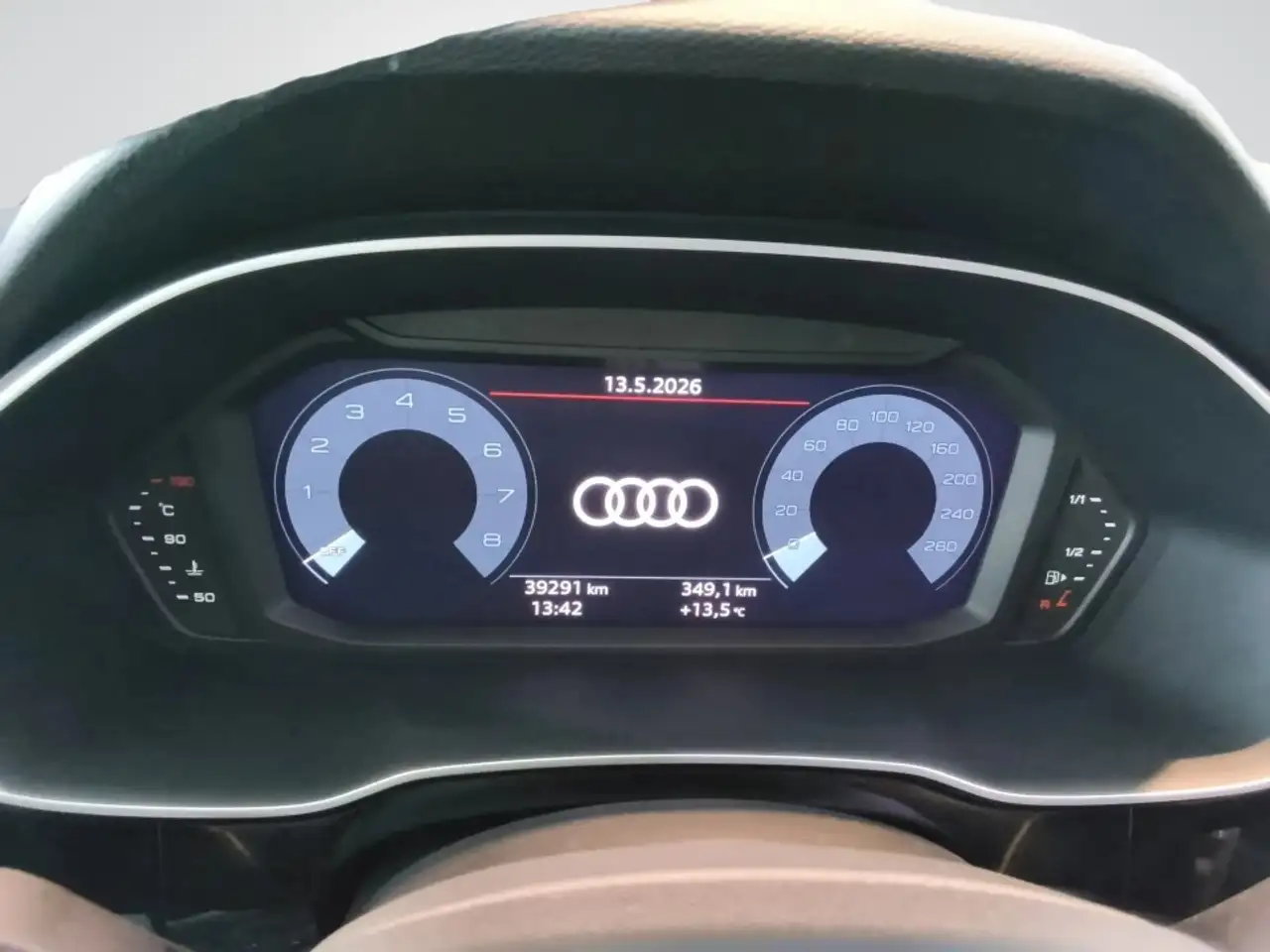 Audi Q3 снимка Audi Q3