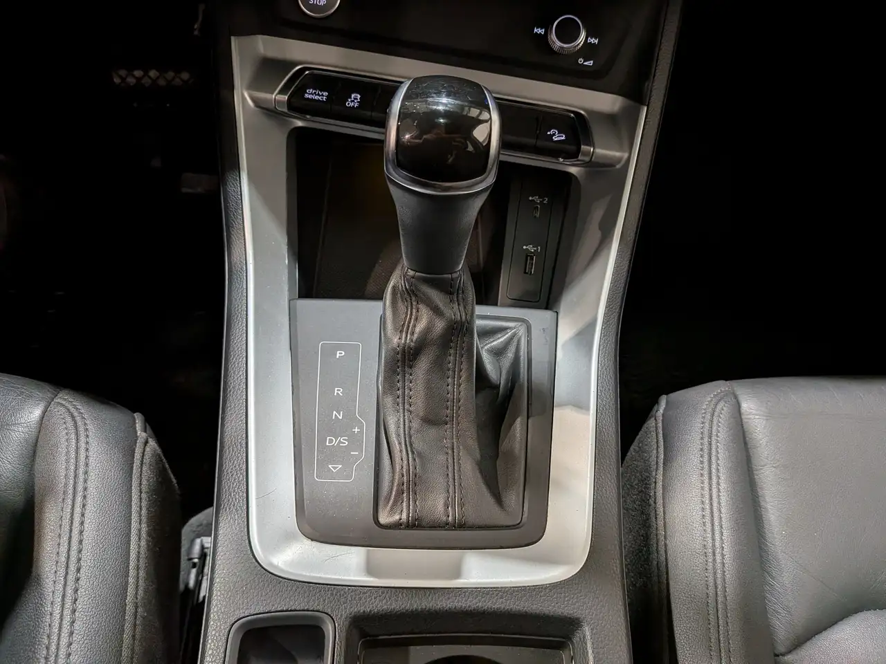 Audi Q3 photo Audi Q3