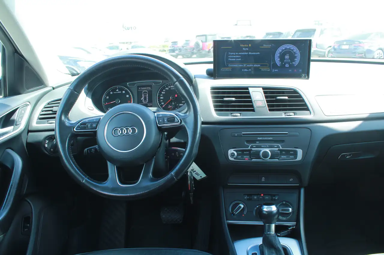 Audi Q3 снимка Audi Q3