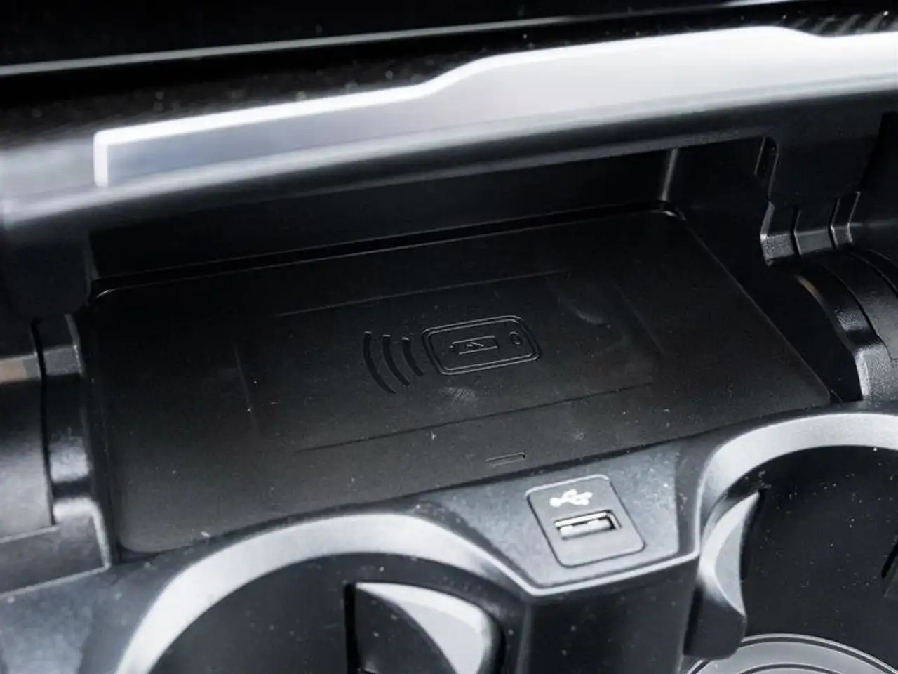 BMW 4 Series снимка BMW 4 Series