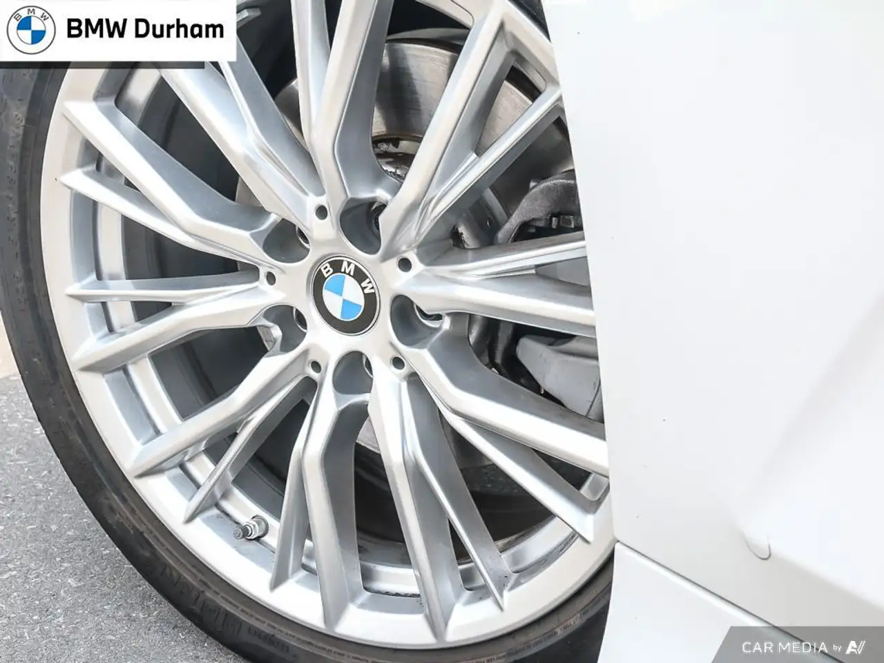 BMW 3 Series photo BMW 3 Series