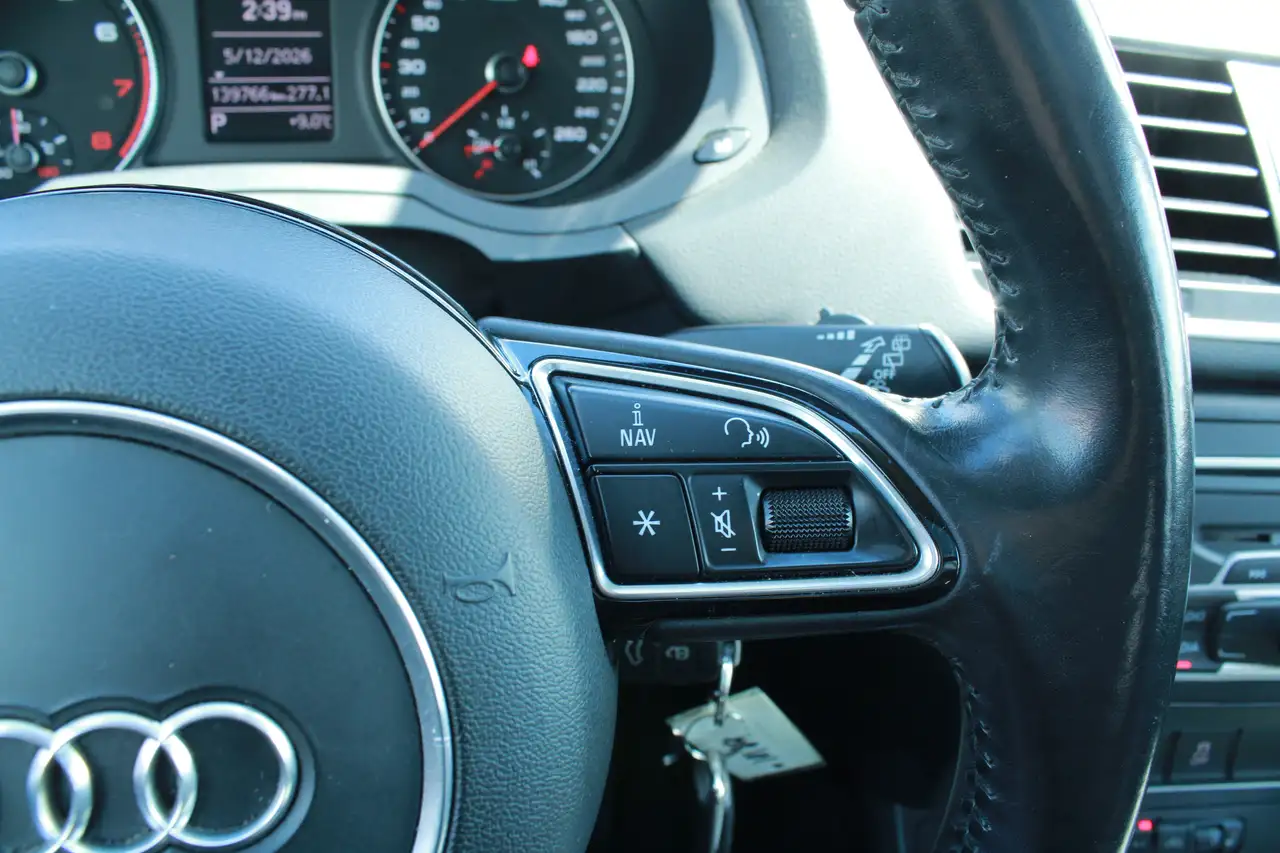 Audi Q3 снимка Audi Q3