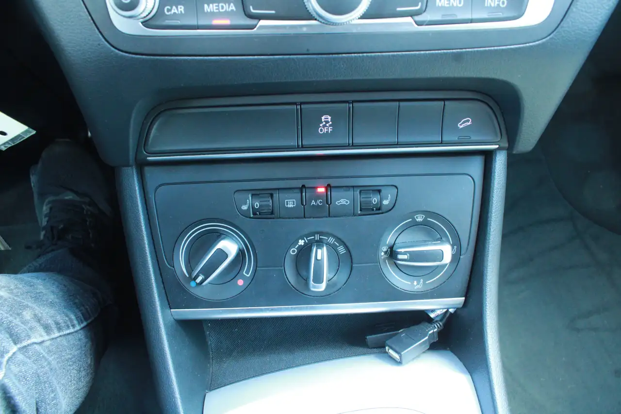 Audi Q3 снимка Audi Q3