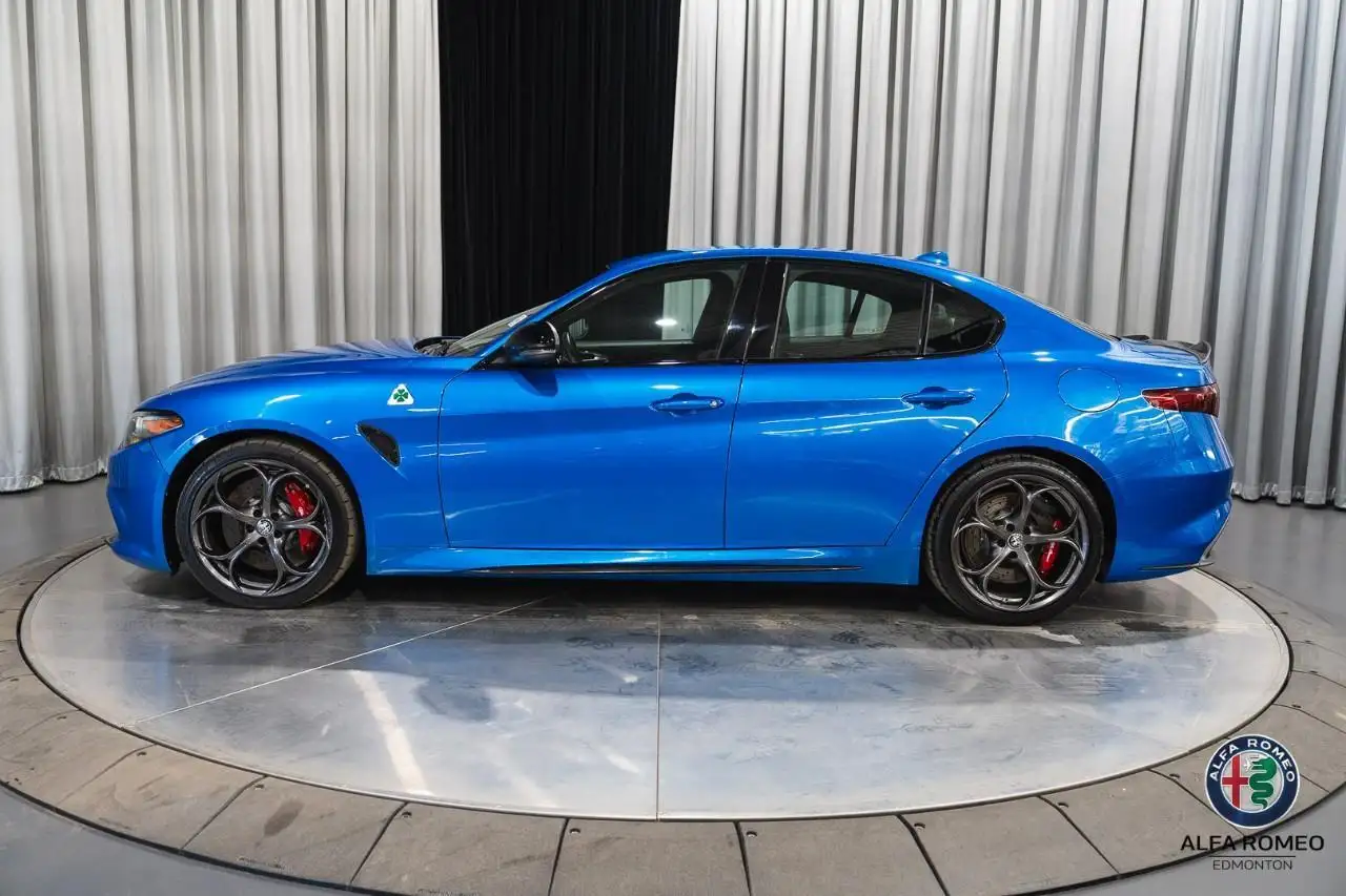 Alfa Romeo Giulia photo Alfa Romeo Giulia