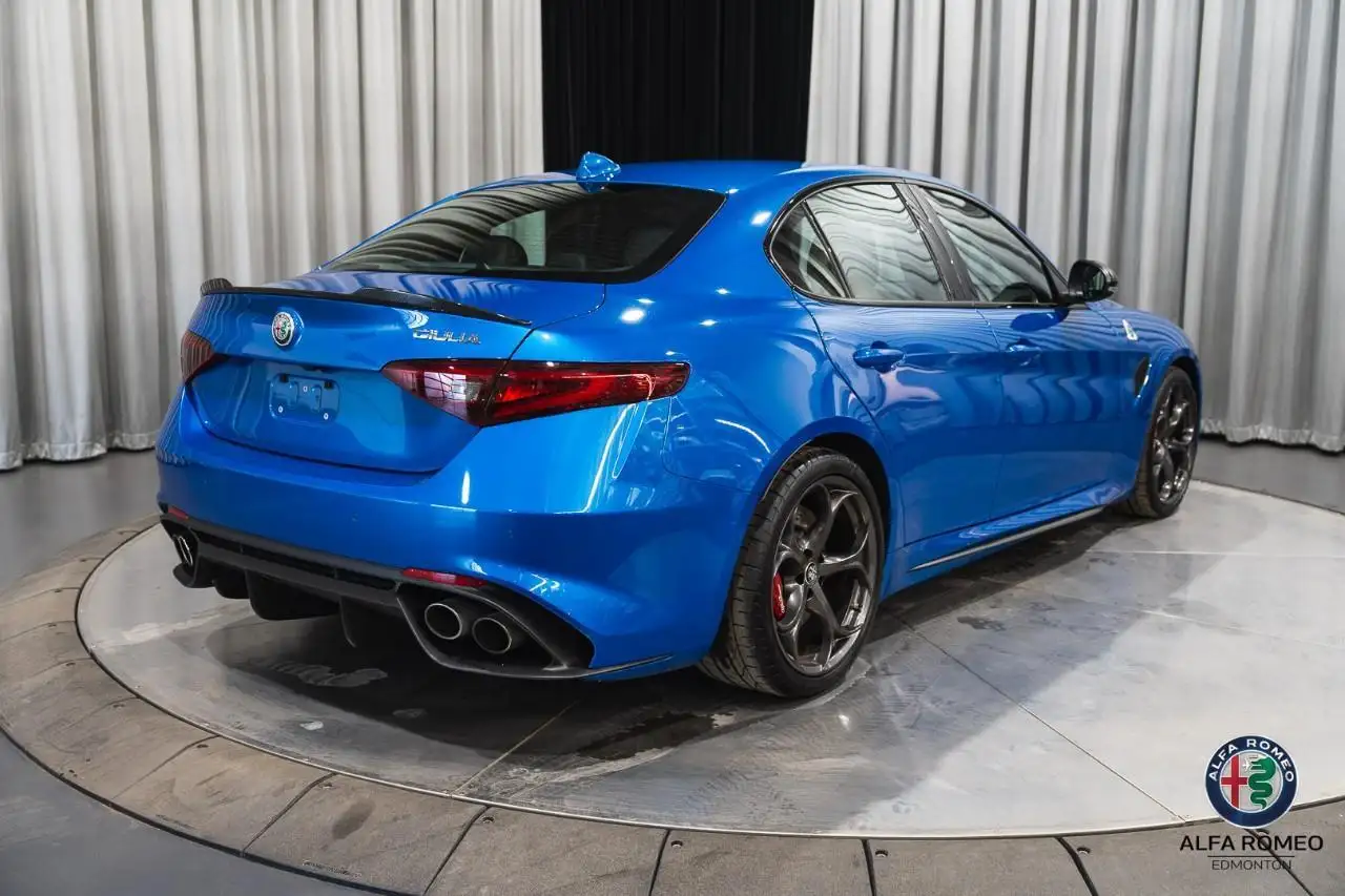 Alfa Romeo Giulia photo Alfa Romeo Giulia