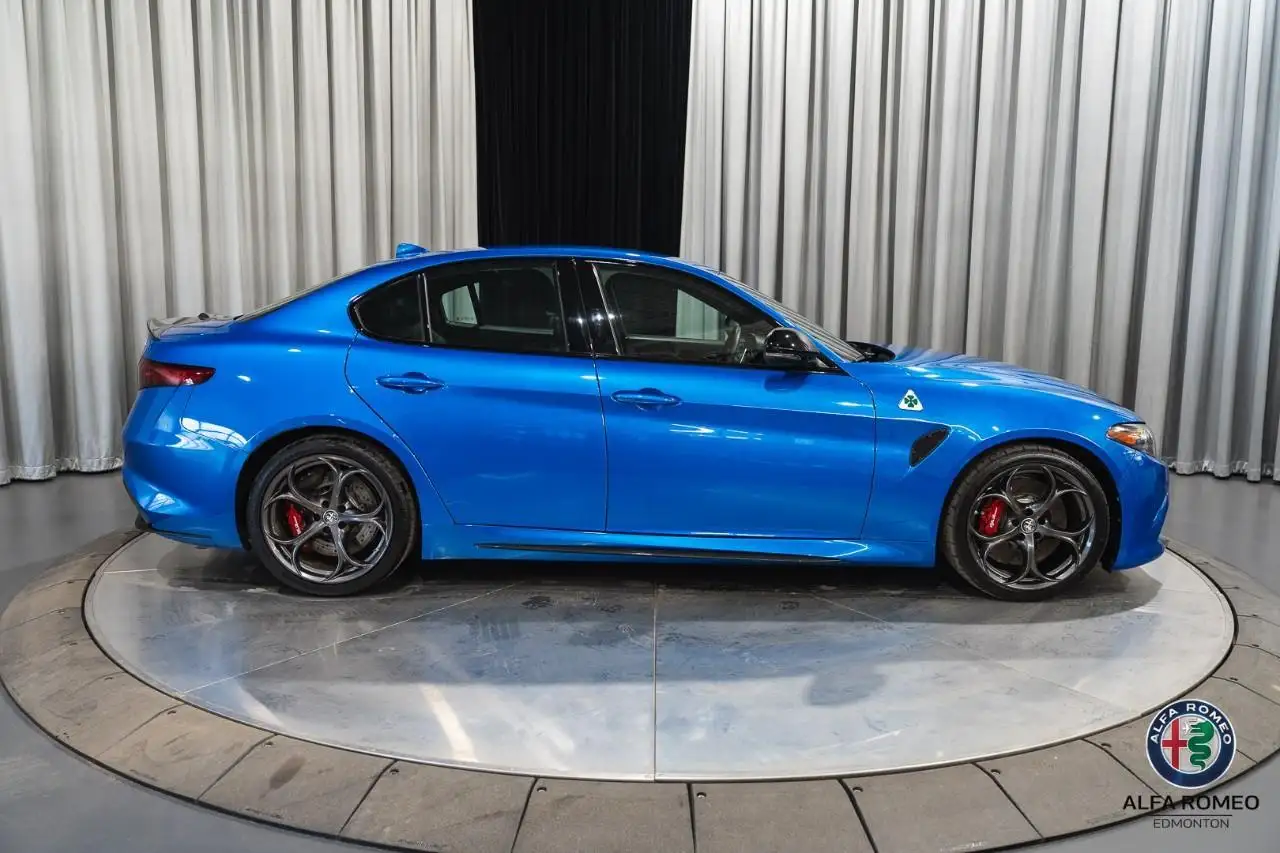 Alfa Romeo Giulia photo Alfa Romeo Giulia