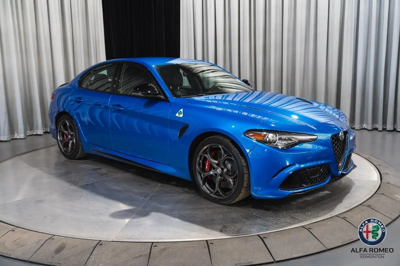 Alfa Romeo Giulia photo Alfa Romeo Giulia