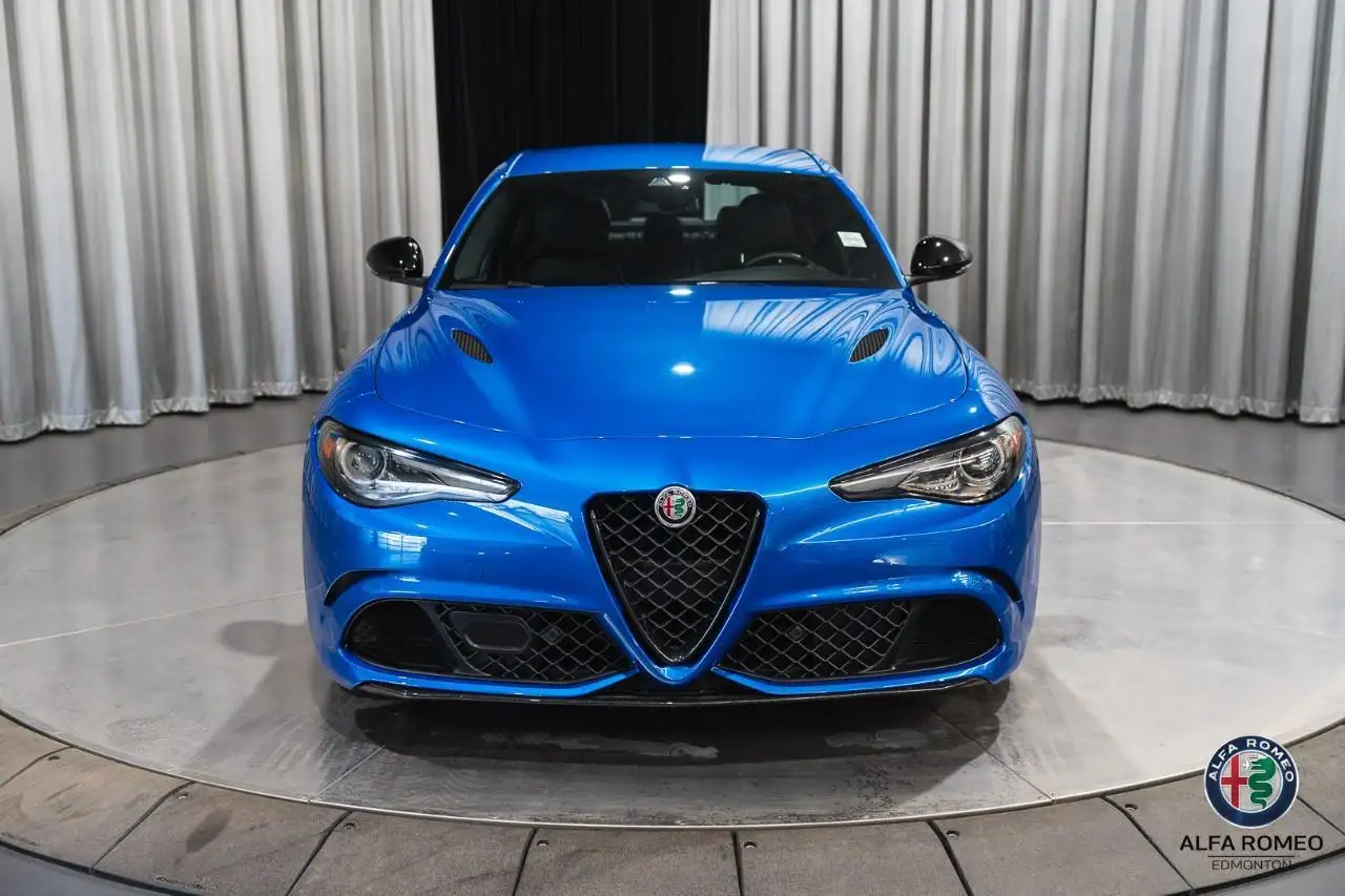 Alfa Romeo Giulia photo Alfa Romeo Giulia