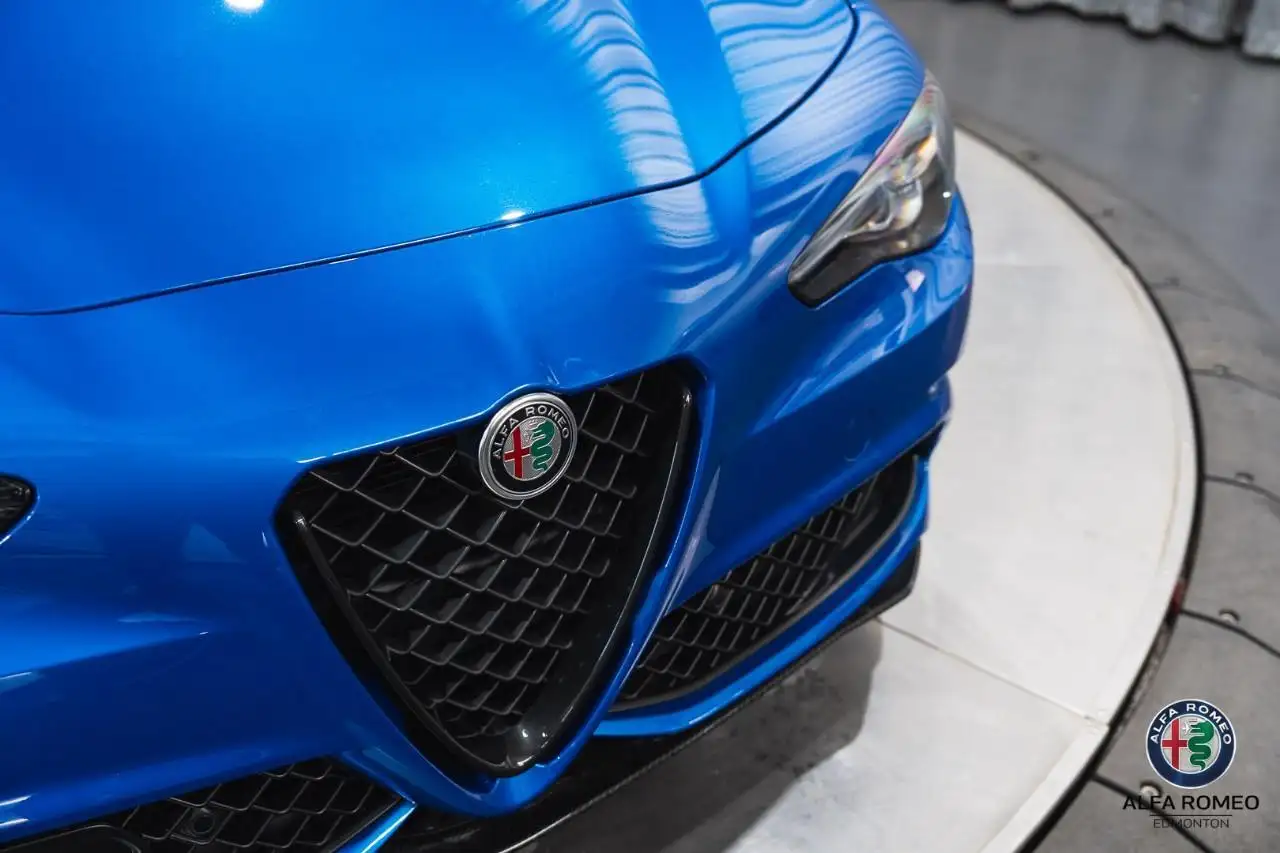 Alfa Romeo Giulia photo Alfa Romeo Giulia