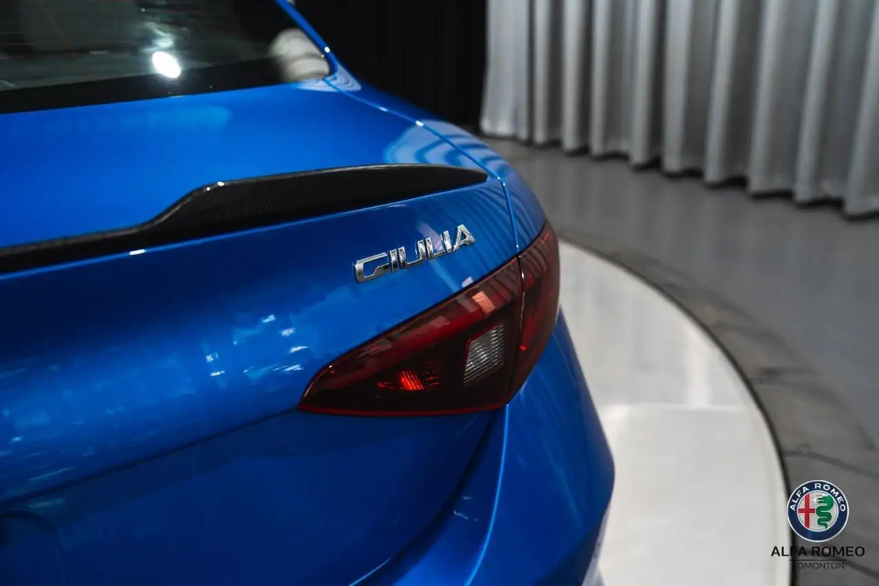 Alfa Romeo Giulia photo Alfa Romeo Giulia