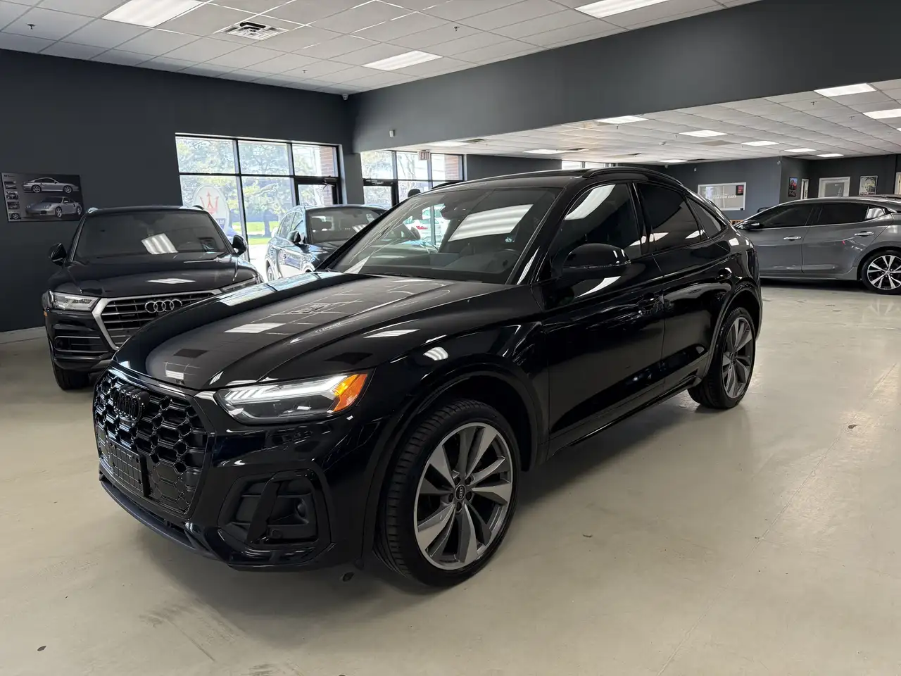 Audi SQ5 снимка Audi SQ5