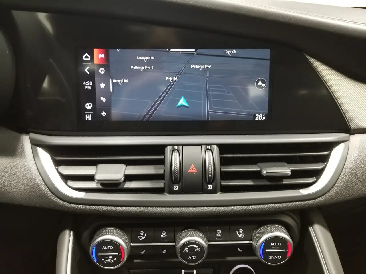 Alfa Romeo Giulia снимка Alfa Romeo Giulia