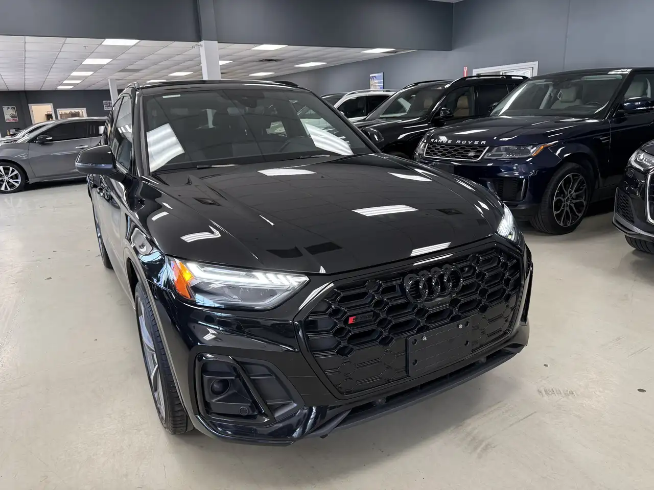 Audi SQ5 снимка Audi SQ5