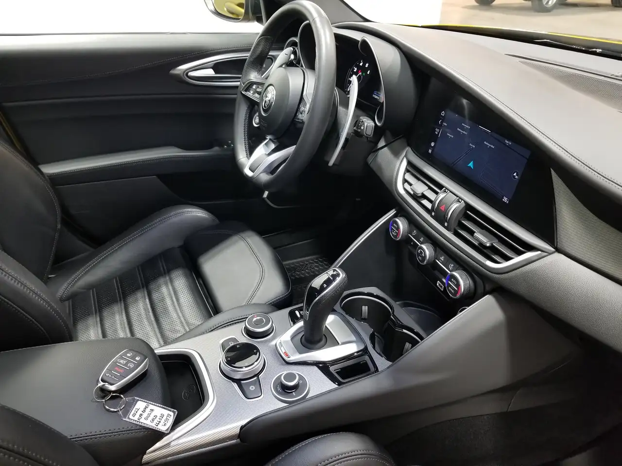 Alfa Romeo Giulia снимка Alfa Romeo Giulia