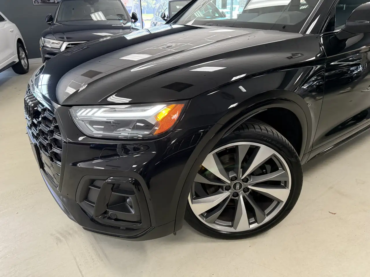 Audi SQ5 снимка Audi SQ5