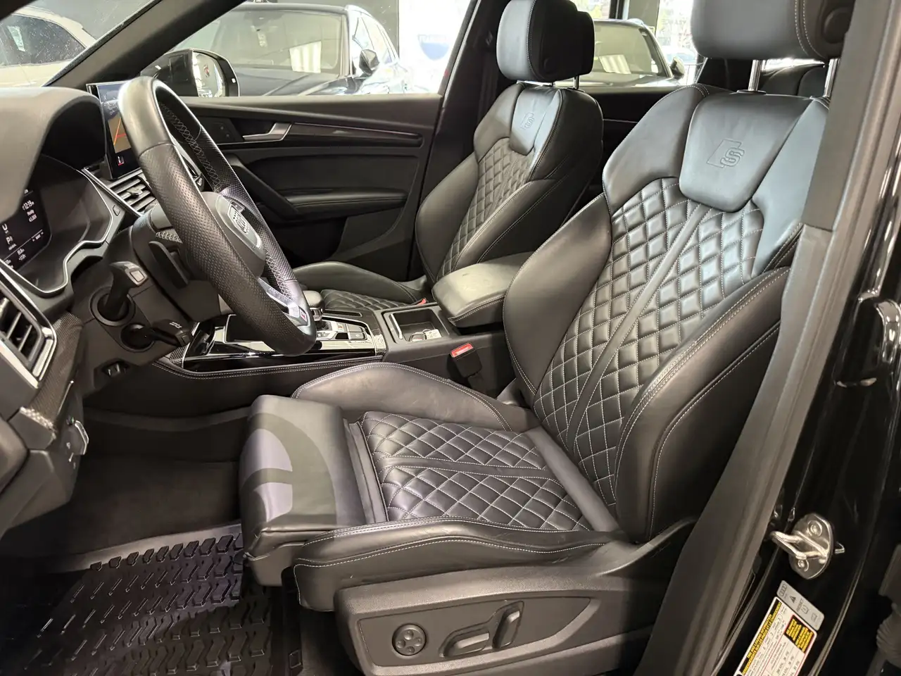Audi SQ5 снимка Audi SQ5