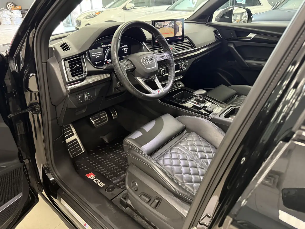 Audi SQ5 снимка Audi SQ5