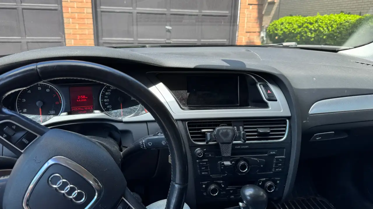 Audi A4 photo Audi A4