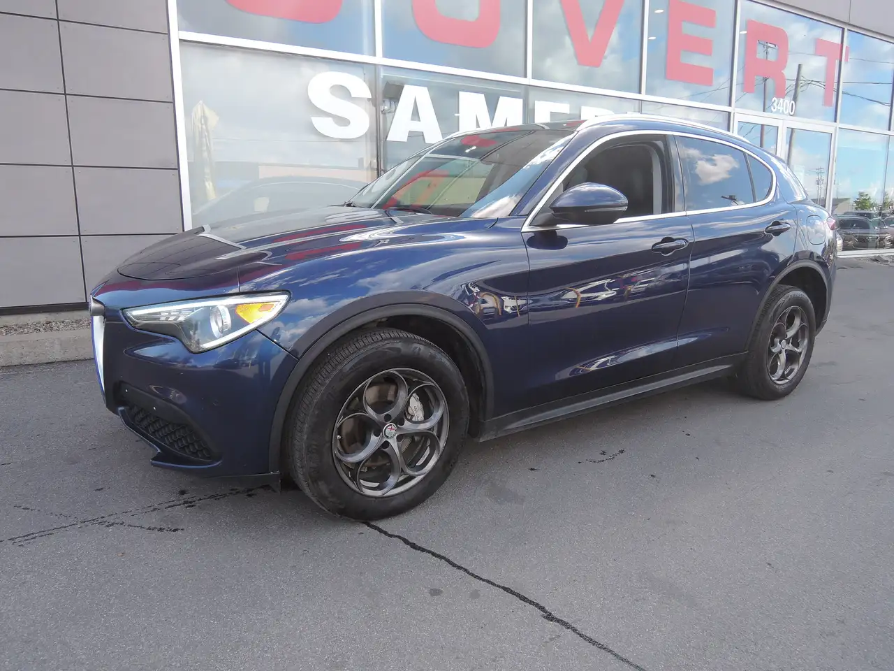 Alfa Romeo Stelvio снимка Alfa Romeo Stelvio