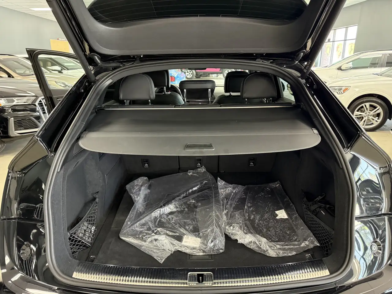 Audi SQ5 снимка Audi SQ5