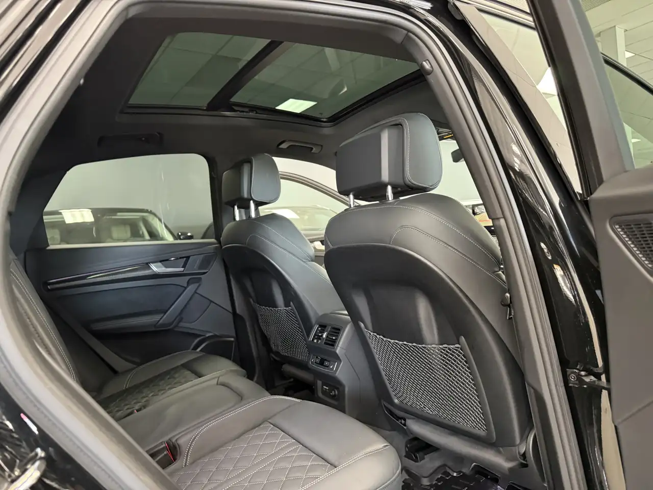 Audi SQ5 снимка Audi SQ5