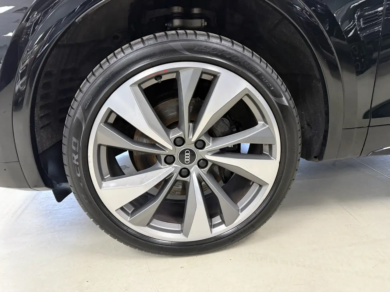Audi SQ5 снимка Audi SQ5