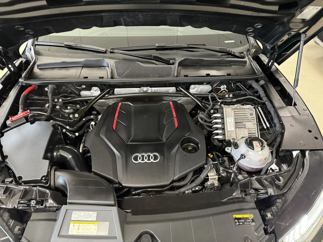 Audi SQ5 снимка Audi SQ5