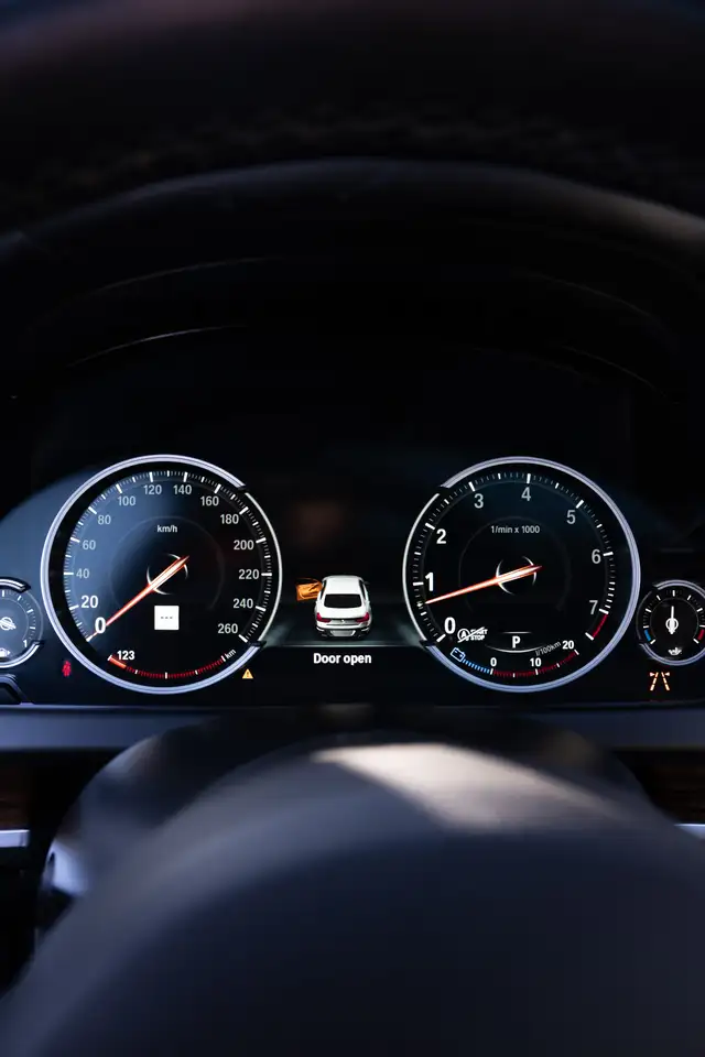 BMW 6 Series снимка BMW 6 Series