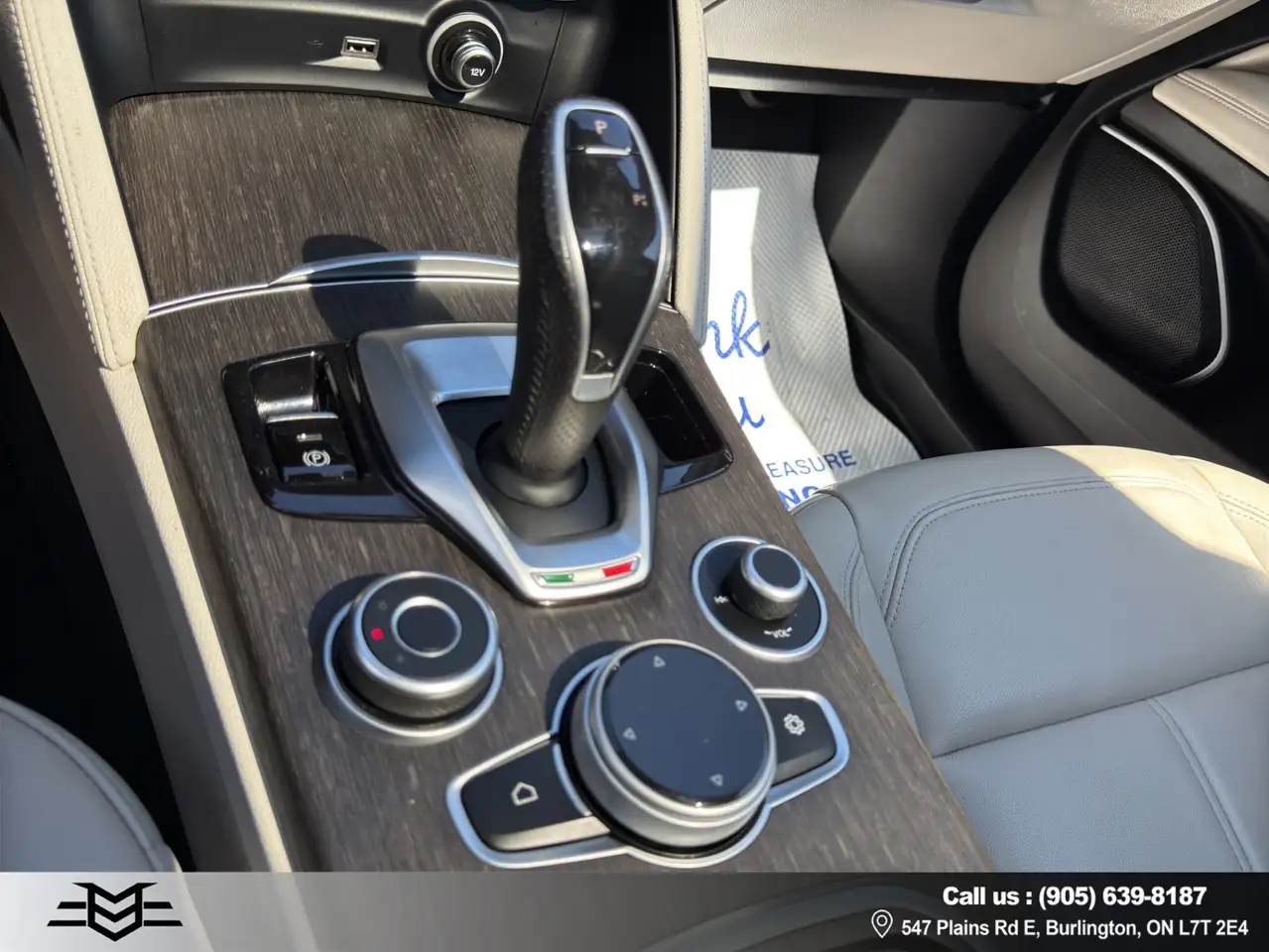 Alfa Romeo Stelvio снимка Alfa Romeo Stelvio
