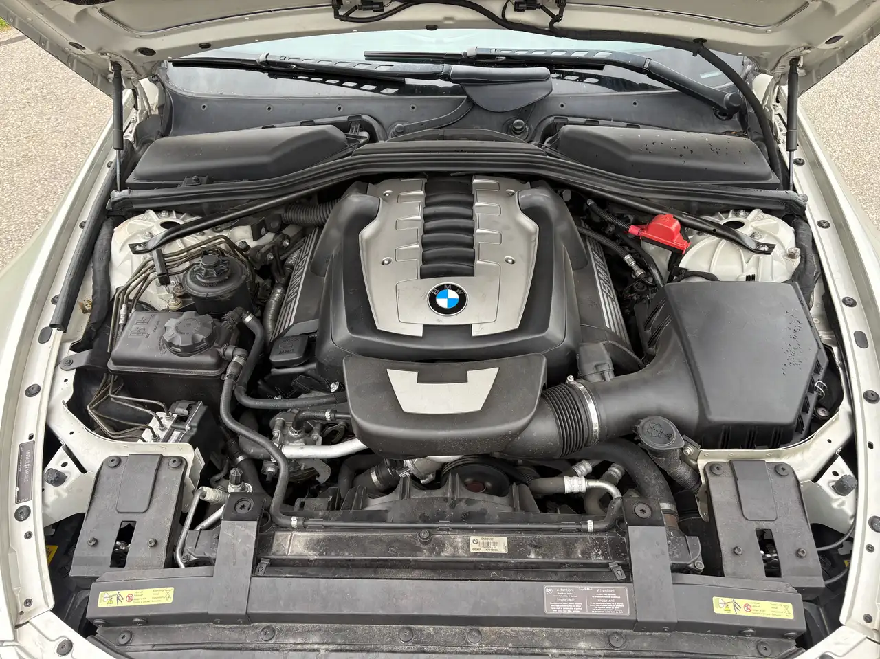 BMW 6 Series снимка BMW 6 Series
