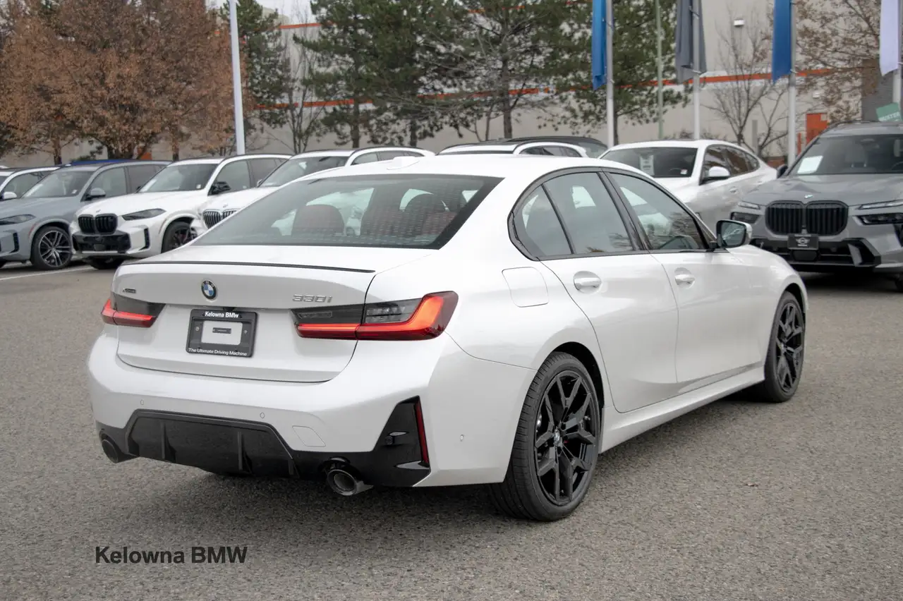BMW 3 Series снимка BMW 3 Series