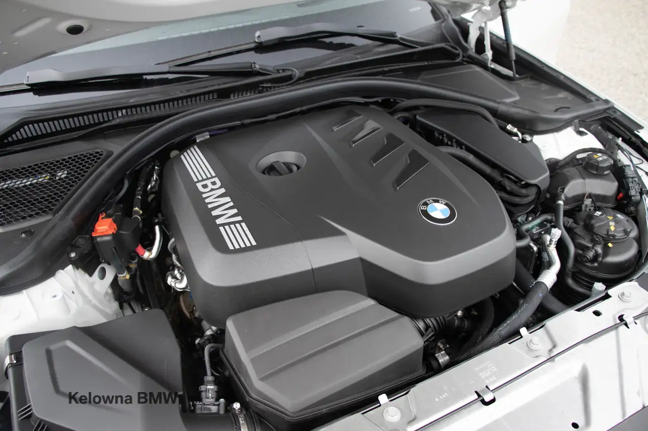 BMW 3 Series снимка BMW 3 Series