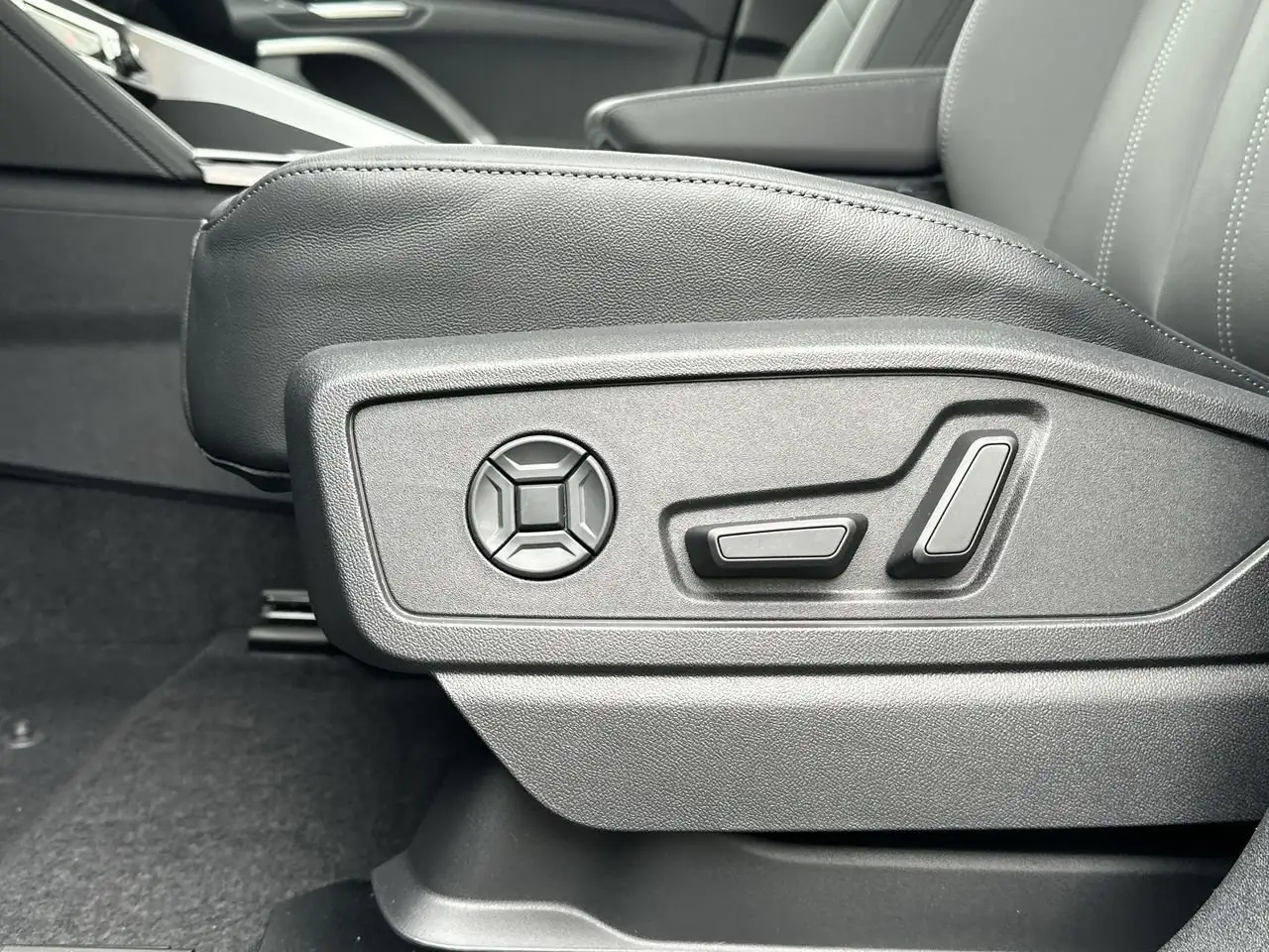 Audi Q5 снимка Audi Q5