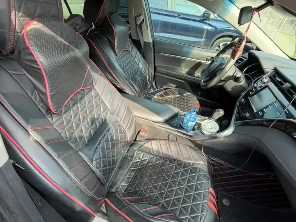 Toyota Camry снимка Toyota Camry