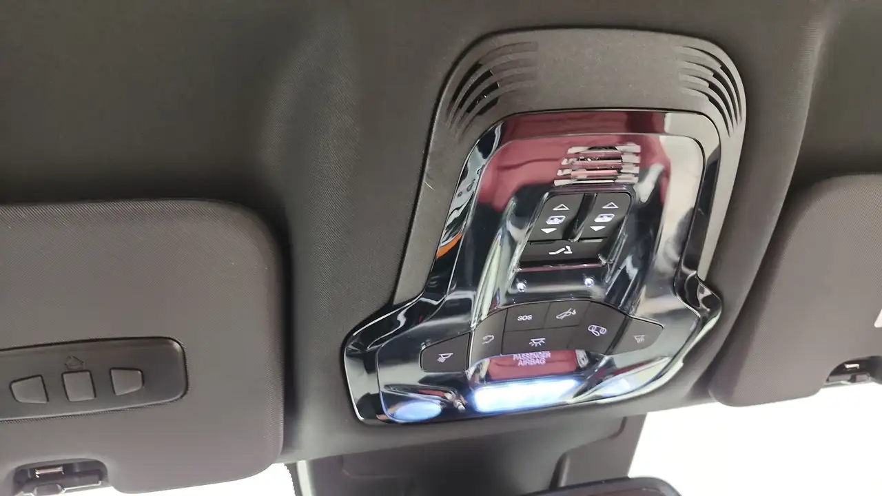Alfa Romeo Stelvio снимка Alfa Romeo Stelvio