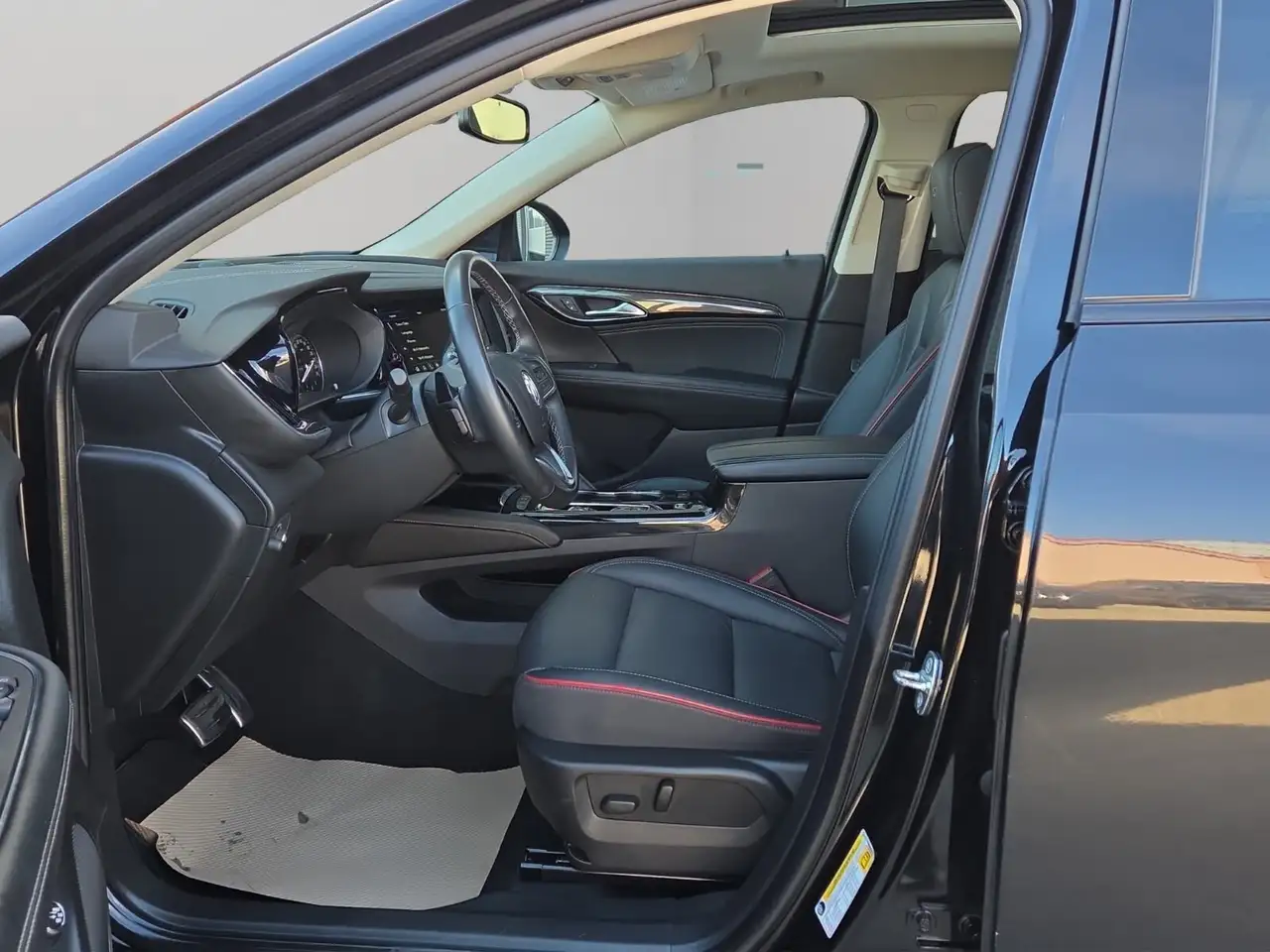 Buick Envision photo Buick Envision