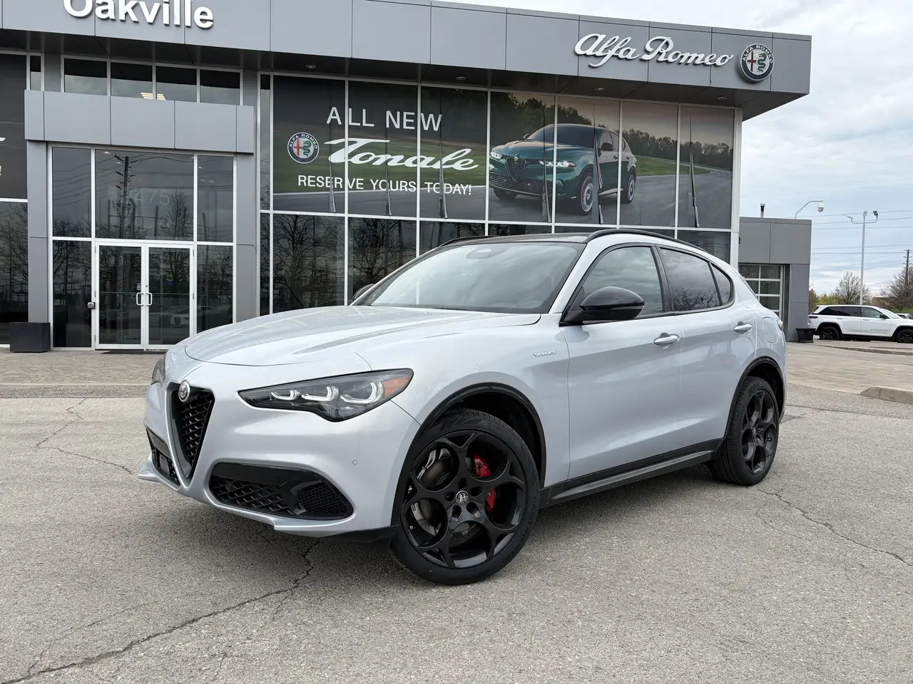 Alfa Romeo Stelvio снимка Alfa Romeo Stelvio