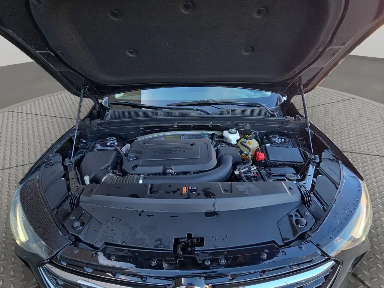 Buick Envision photo Buick Envision