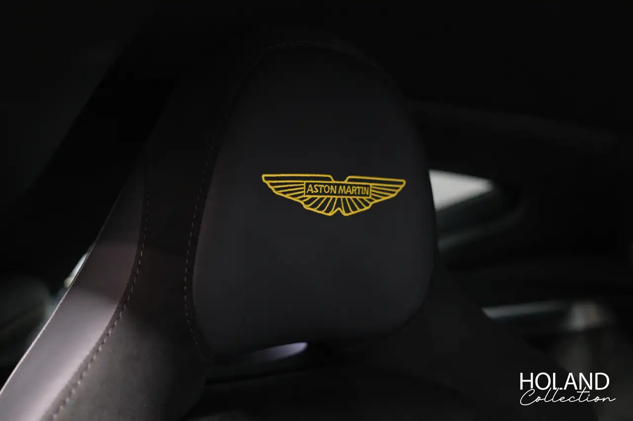 Aston Martin Vantage снимка Aston Martin Vantage