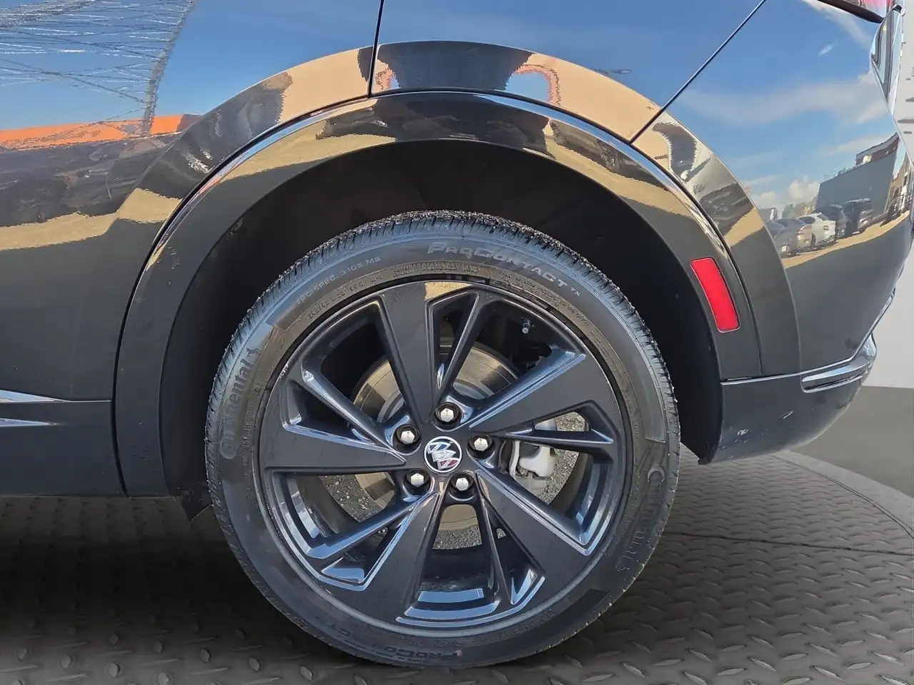 Buick Envision photo Buick Envision