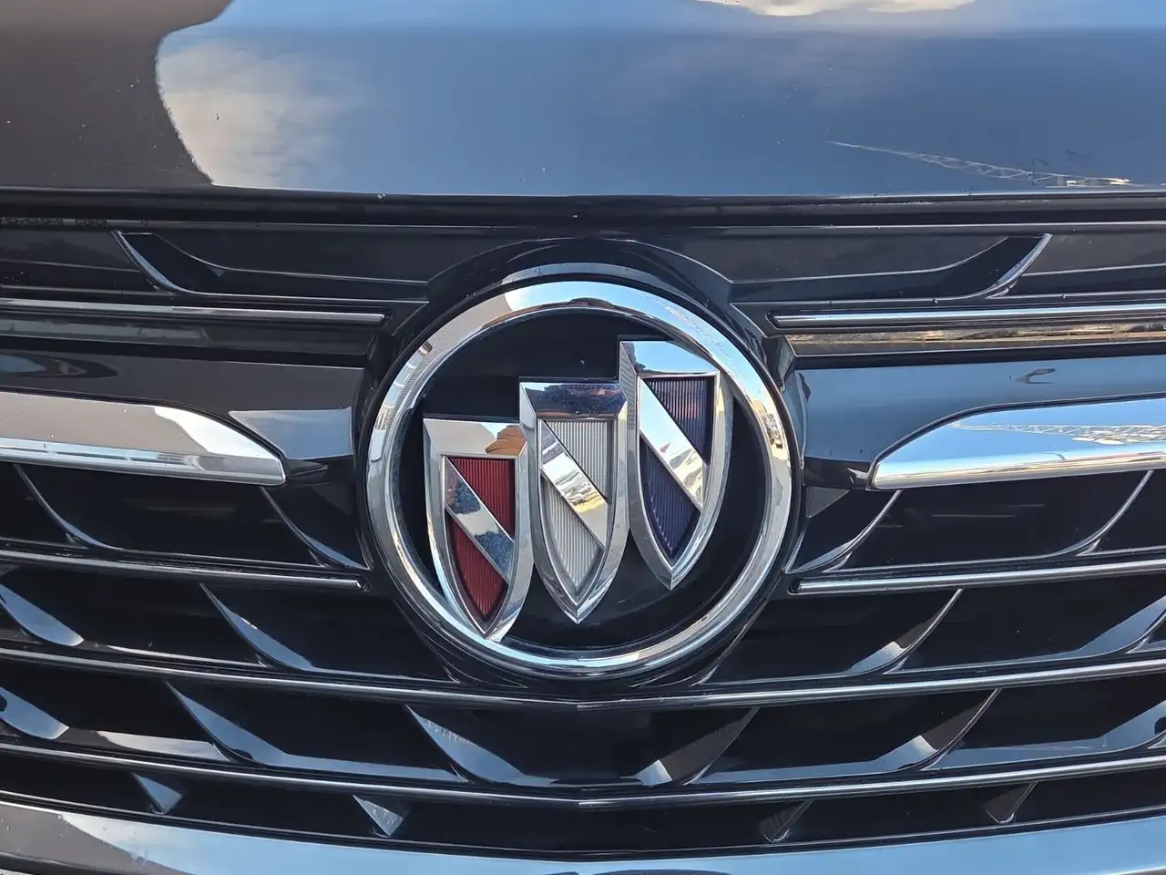 Buick Envision photo Buick Envision