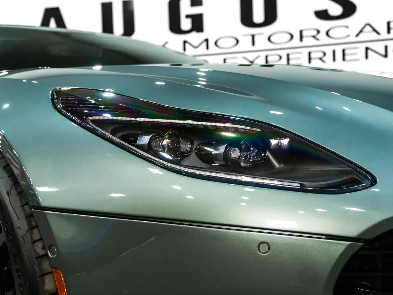 Aston Martin DB11 fotografie Aston Martin DB11